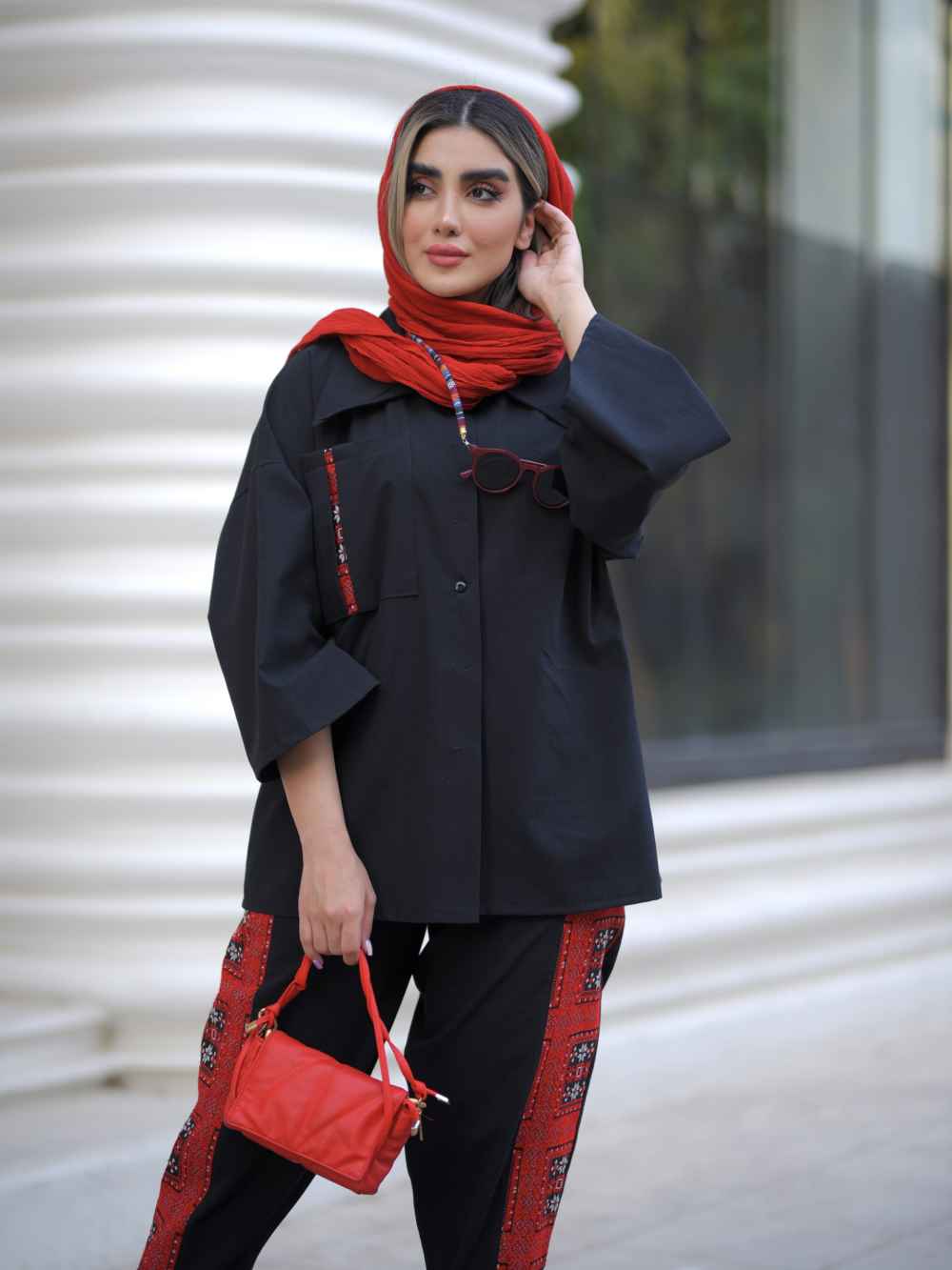 Persian Embroidered Manto & Pants Set Model Delbar