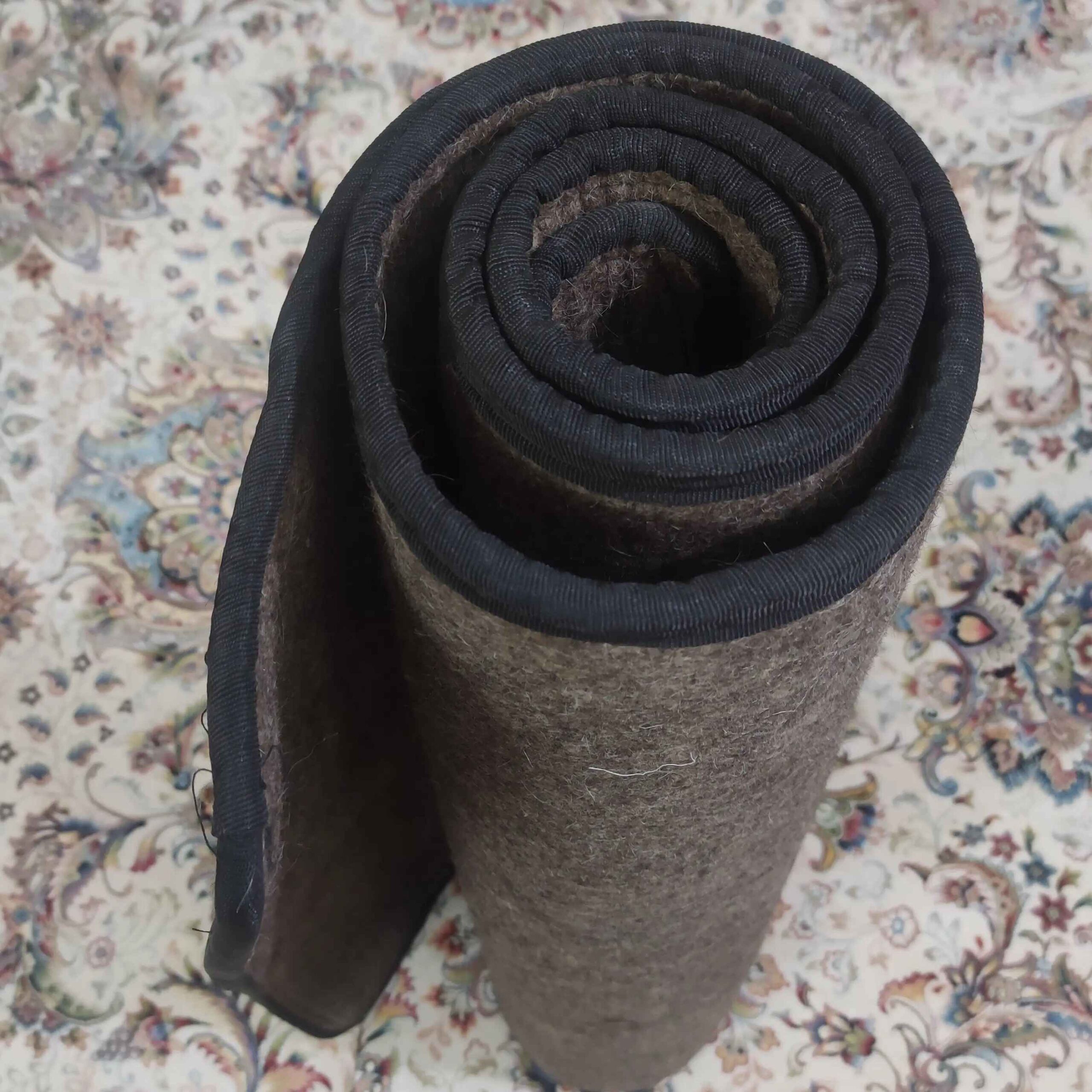 Single Size Natural Sheep’s Wool Floor Sleeping Pad – Premium Comfort & Support