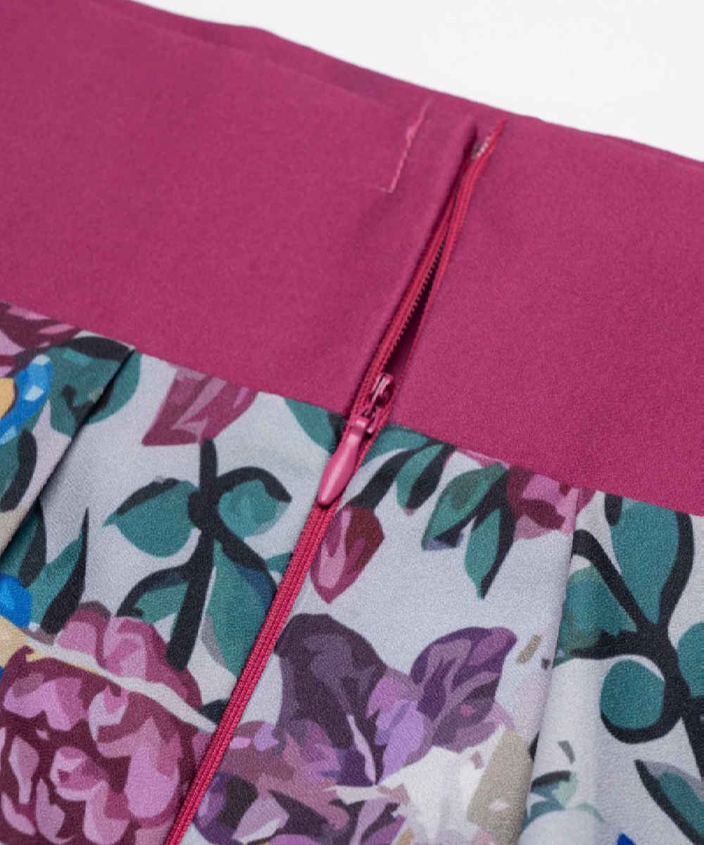 Women’s Crepe Skirt Model Arghavan