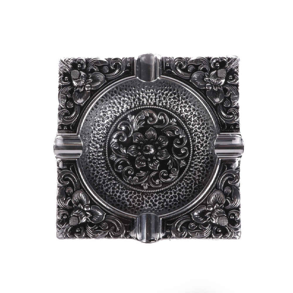 Engraved Metal Ashtray – Intricate Artistic Design Ilia