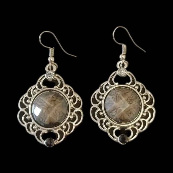 Dangle Metal Earrings with Traditional Style Niloofar