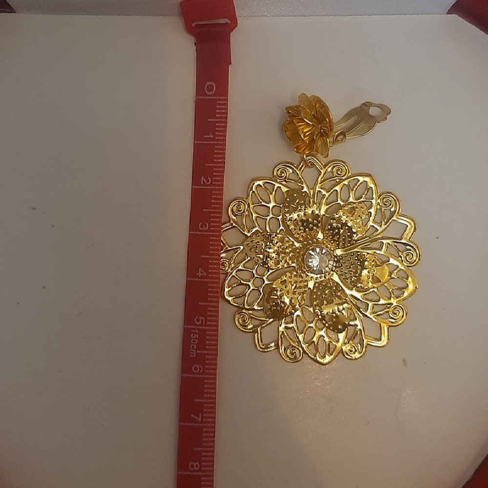 Dangle Metal Earrings with Traditional Style Shams