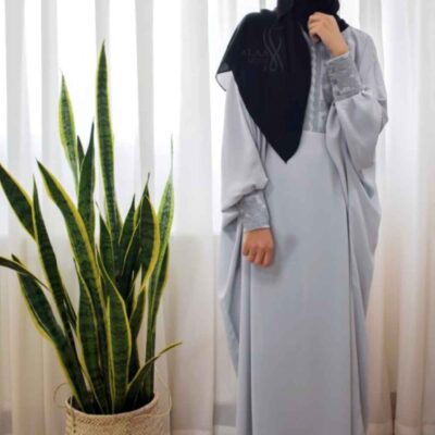 Stylish Butterfly Abaya for Muslim Women – Soft Gray Crepe Fabric