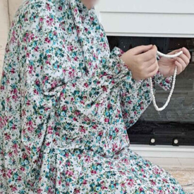 Islamic Namaz Chador with Sleeves for Women Ideal for Praying – Floral Pattern Helma