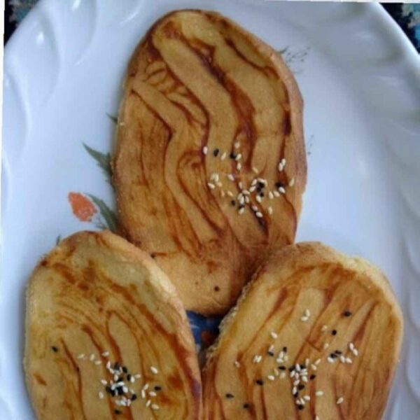 Persian Dried Bread - Traditional Persian Dried Bread Baked in Lasht-e Nesha