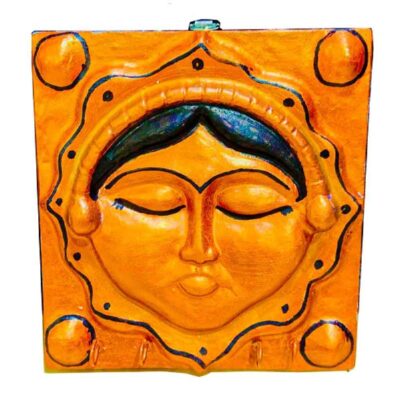 Decorative & Handcrafted Wall Key Holder with the Deign Face