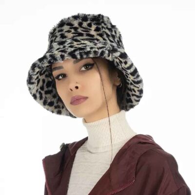 Women’s Winter Bucket Hat – Model Leo