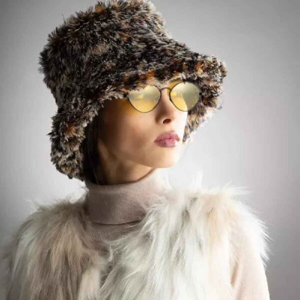 Women's Fluffy Faux Fur Bucket Hat - Model Hud10