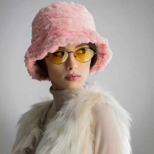 Women's Fluffy Faux Fur Bucket Hat - Model Patchwork