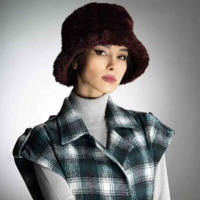 Women’s Faux Fur Bucket Hat – Model Simple Pink