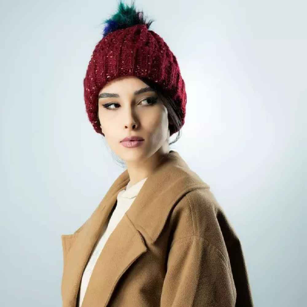 Women’s Knitted Winter Beanie – Model Thick