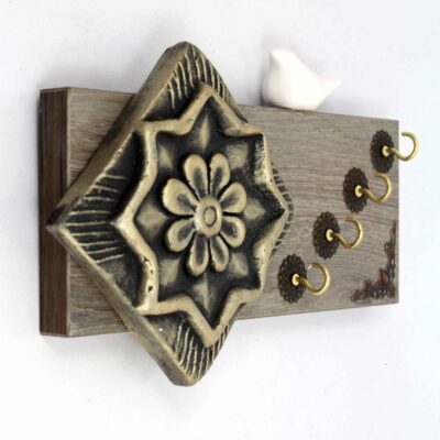 Decorative & Handcrafted Wall Key Holder with Bird Design
