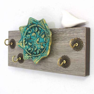 Decorative & Handcrafted Wall Key Holder with the Deign Eslimi