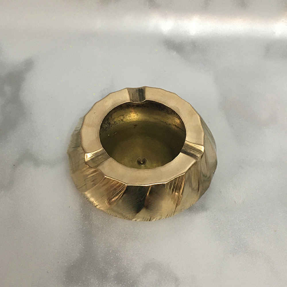 Handmade Brass Ashtray – Artistic Round Shape