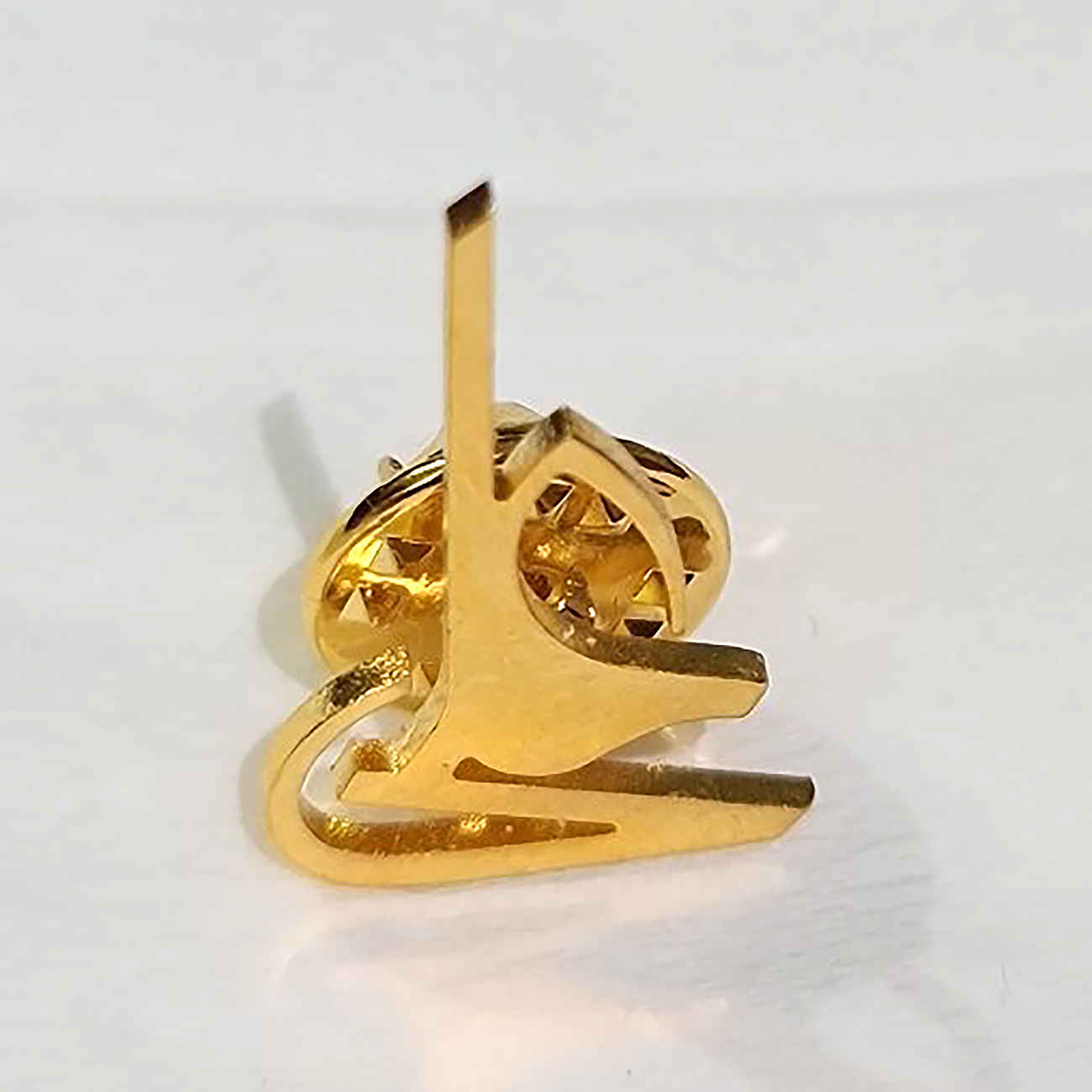 Islamic Stunning Metal Brooch Adorned with Imam Ali Name