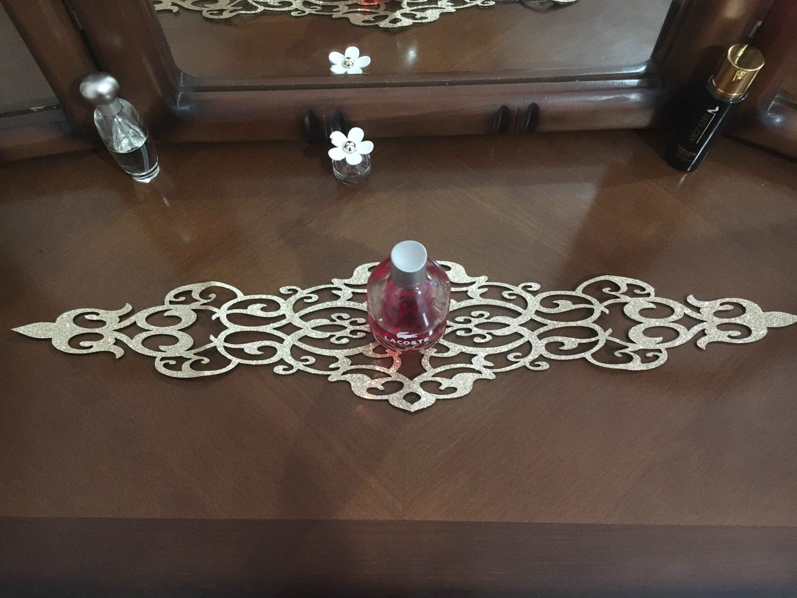 Table Runner Faux Leather with Delicate Glitter Design