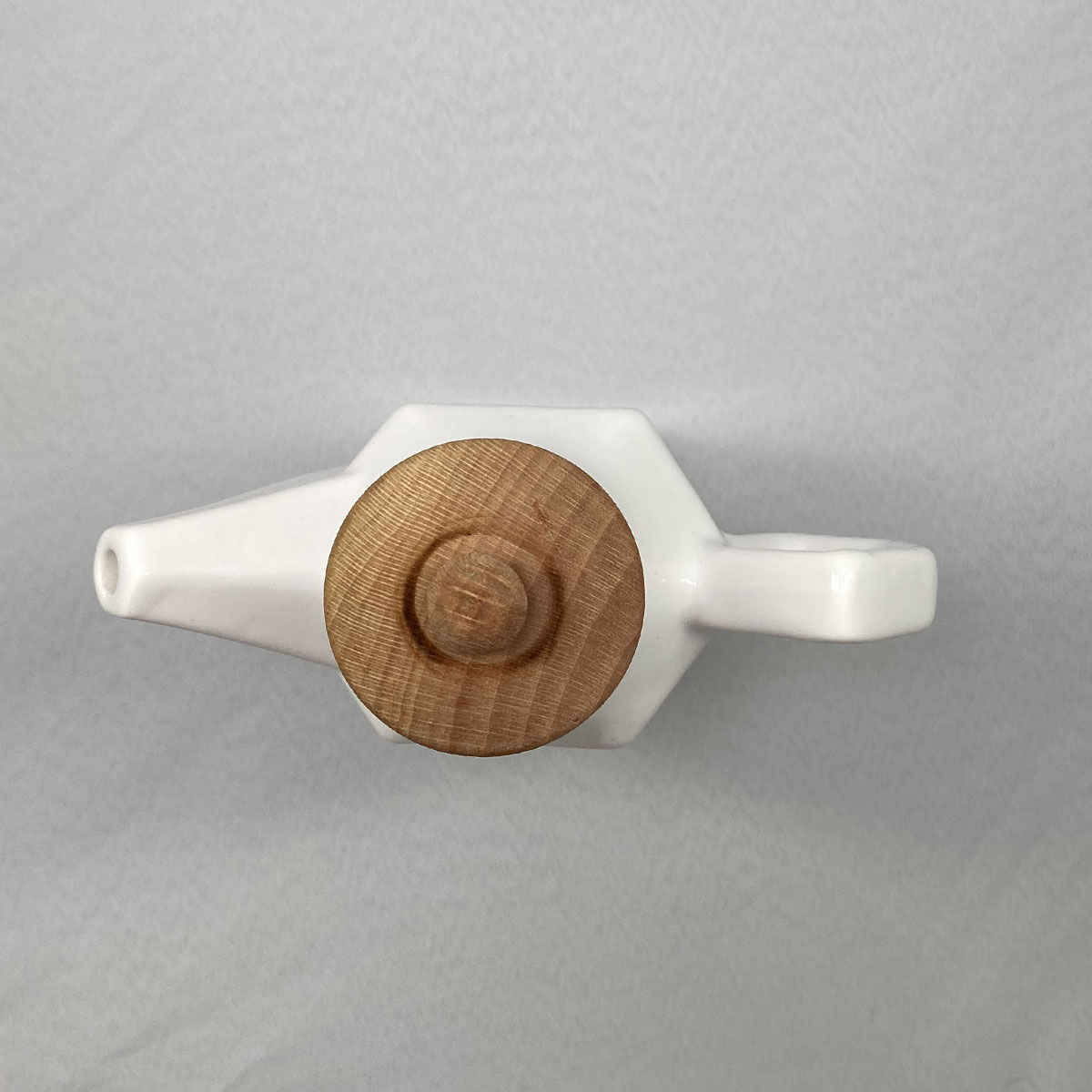 White Ceramic Oil Dispenser Bottle Dishwasher-Safe with Lid