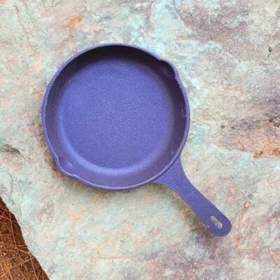 Cast Iron Skillet Pan for Camping & Outdoor Cooking – 20 cm