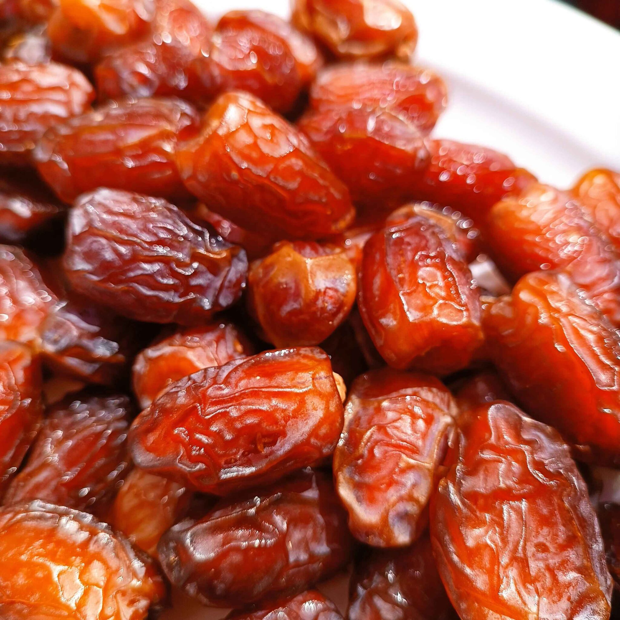 Premium Iranian Semi-Dried Barhi Dates from Khuzestan - 1000 grams 