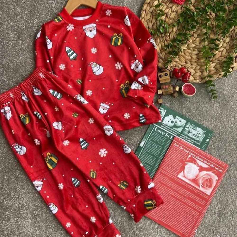Kid’s Sweatshirt & Pants Set with Santa Claus Design