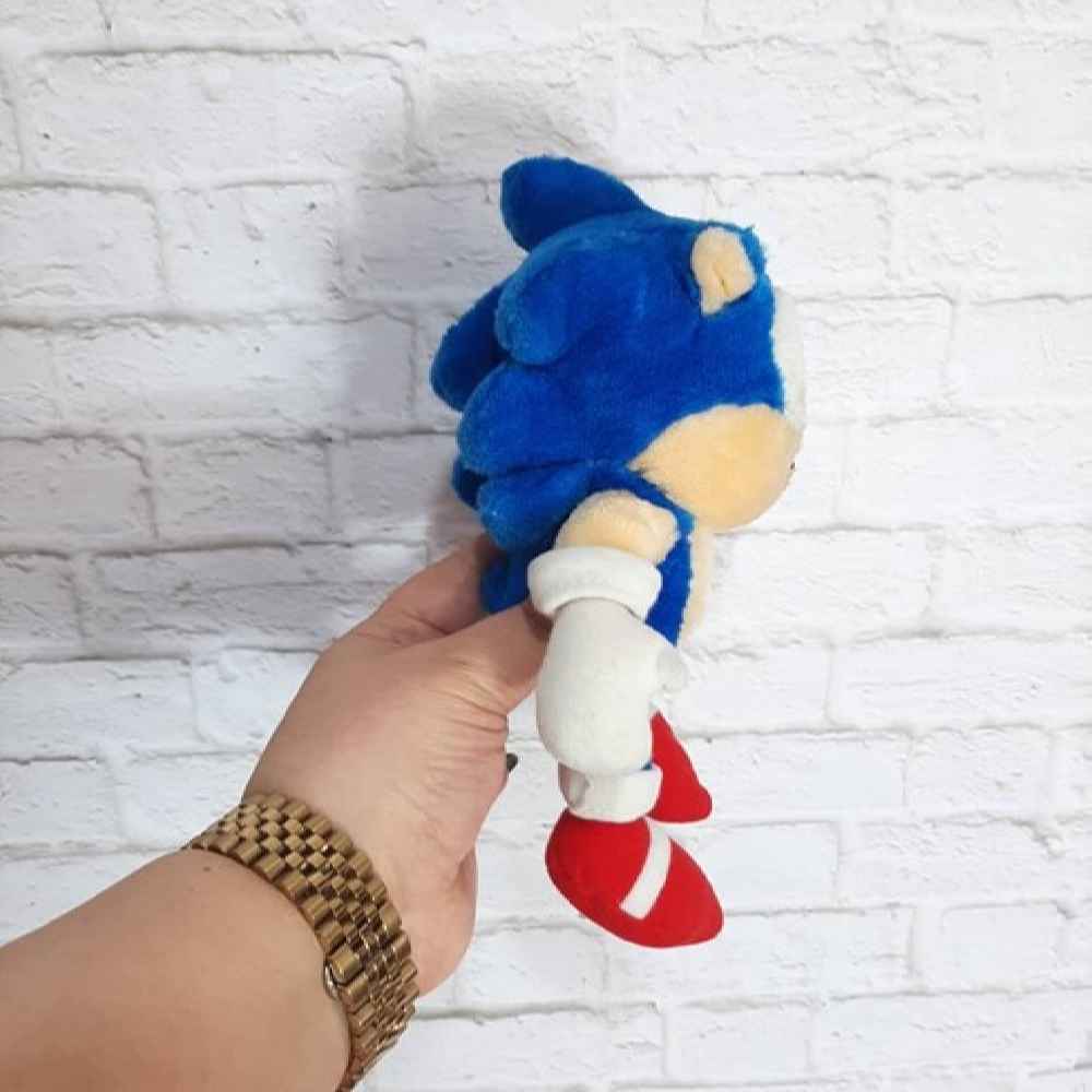 Sonic the Hedgehog Stuffed Toy – Classic Cartoon Plush Doll
