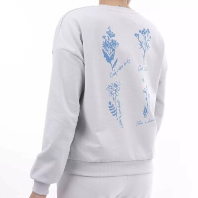 Woman’s Sweatshirt Cotton & Polyester Blend for Cold Seasons