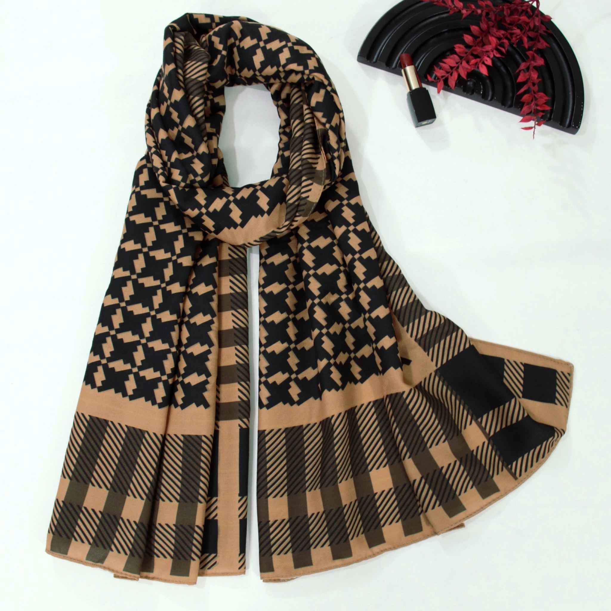 Women’s Patterned Shawl Brown Houndstooth for Fall