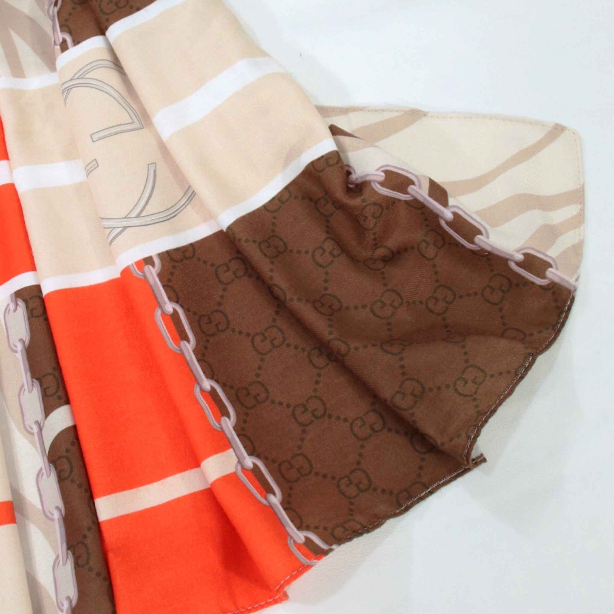 how to wear gucci shawl