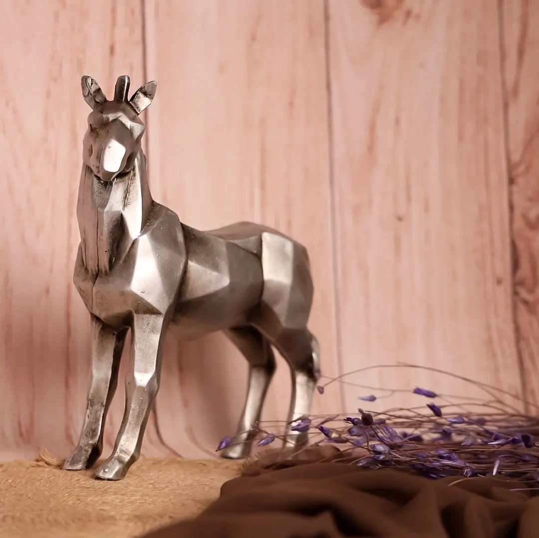 Geometric Horse Cubism Figurine – Decorative Accents