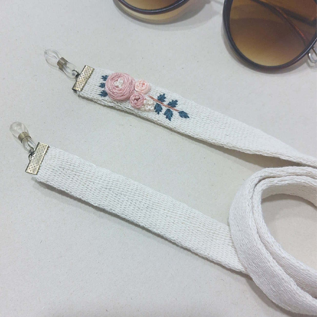 Glasses Strap – Embroidery Design