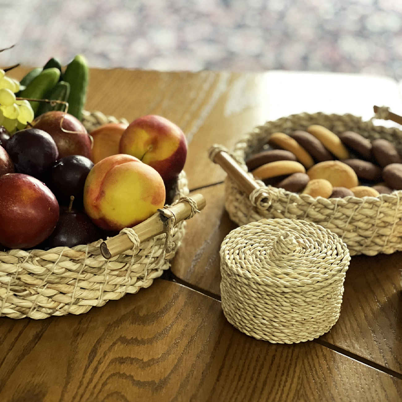 Set of 3 Handwoven Basket with Bamboo Handle
