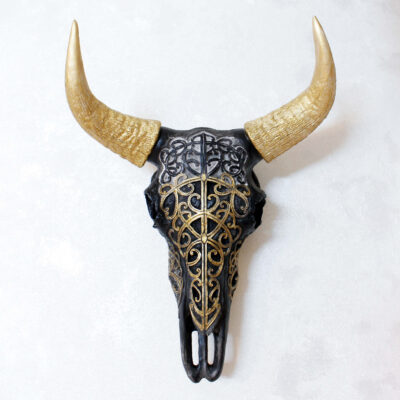 Decorative Bull Skull with Gold Horns Figurine – Western Theme Sculpture