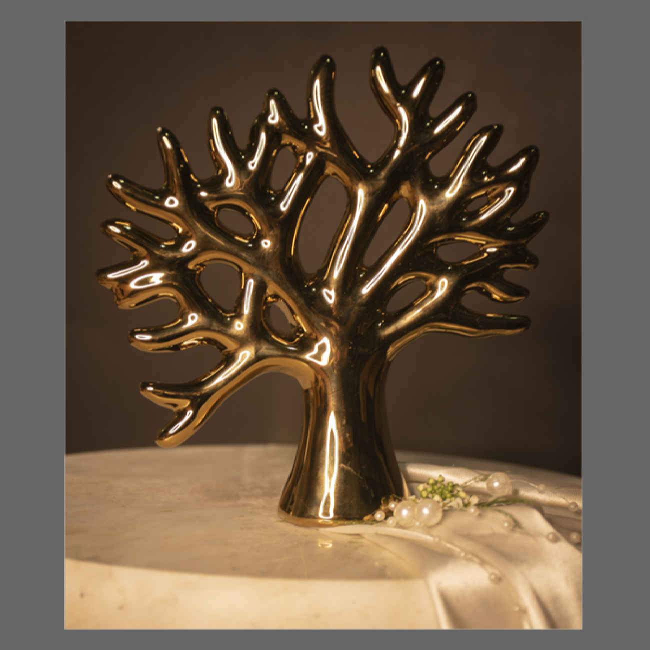 Decorative Tree Figurine – Nature Inspired Sculpture