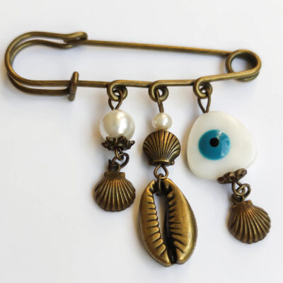 Safety Pin Brooch for Women – Scallop Model for Elegant Style