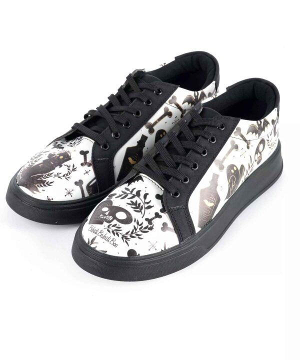 Graffiti Print Sneakers - Women's Chic Casual Shoes Model Halloween