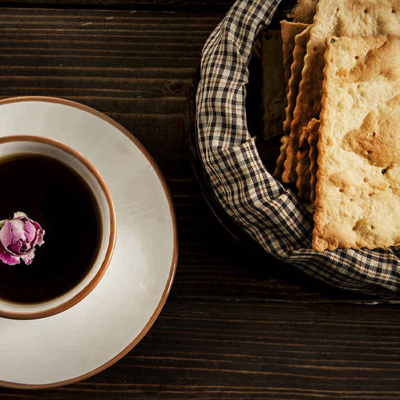 Persian Dried Bread – Traditional Persian Biscuit Dried Bread with Mulberry Sap 460 gr (3x)