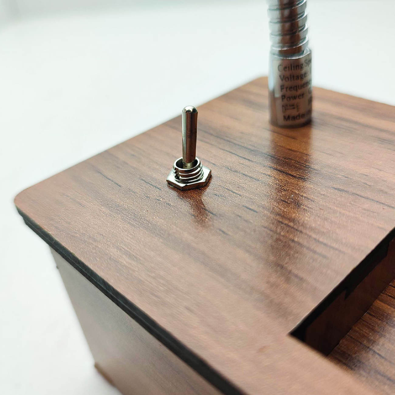 Wooden Desk Reading Lamp with Pencil Organizer Model KM80