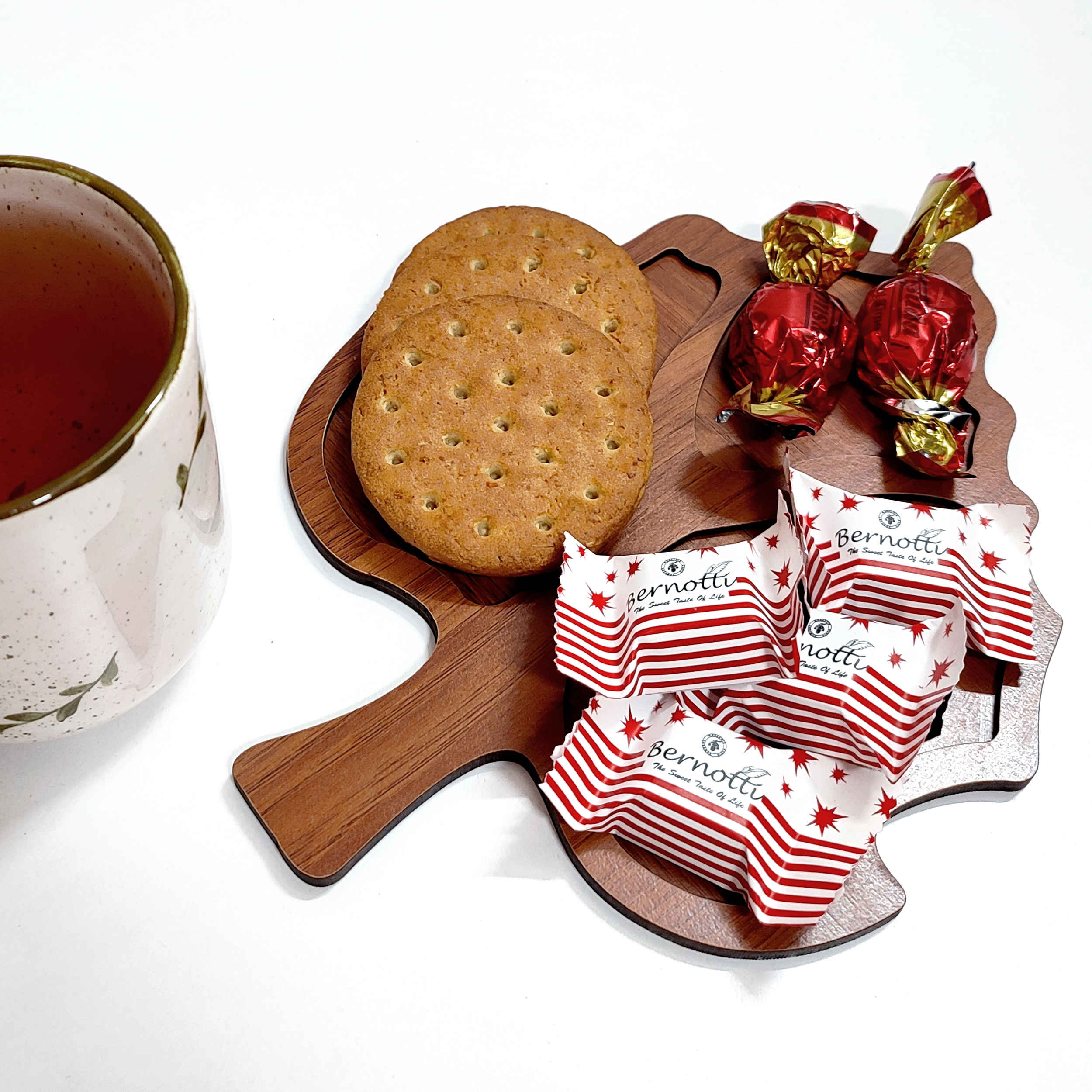 Leaf-Shaped MDF Wooden Tray with Three Sections (Set of 2)