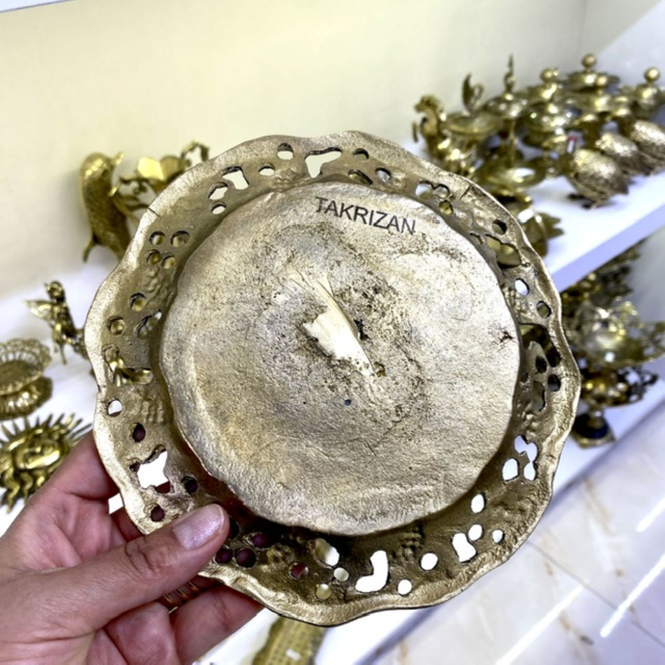 Decorative Brass Wall Plate with Engraved Ghalamzani in Grapes Design