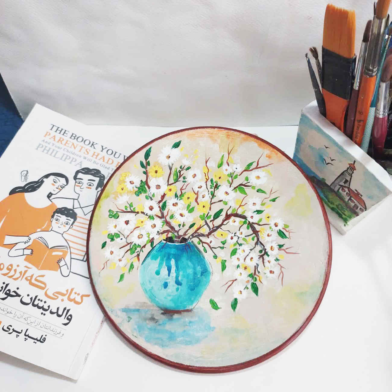 Decorative Pottery Plate for Table & Wall Decor Flower Vase Design