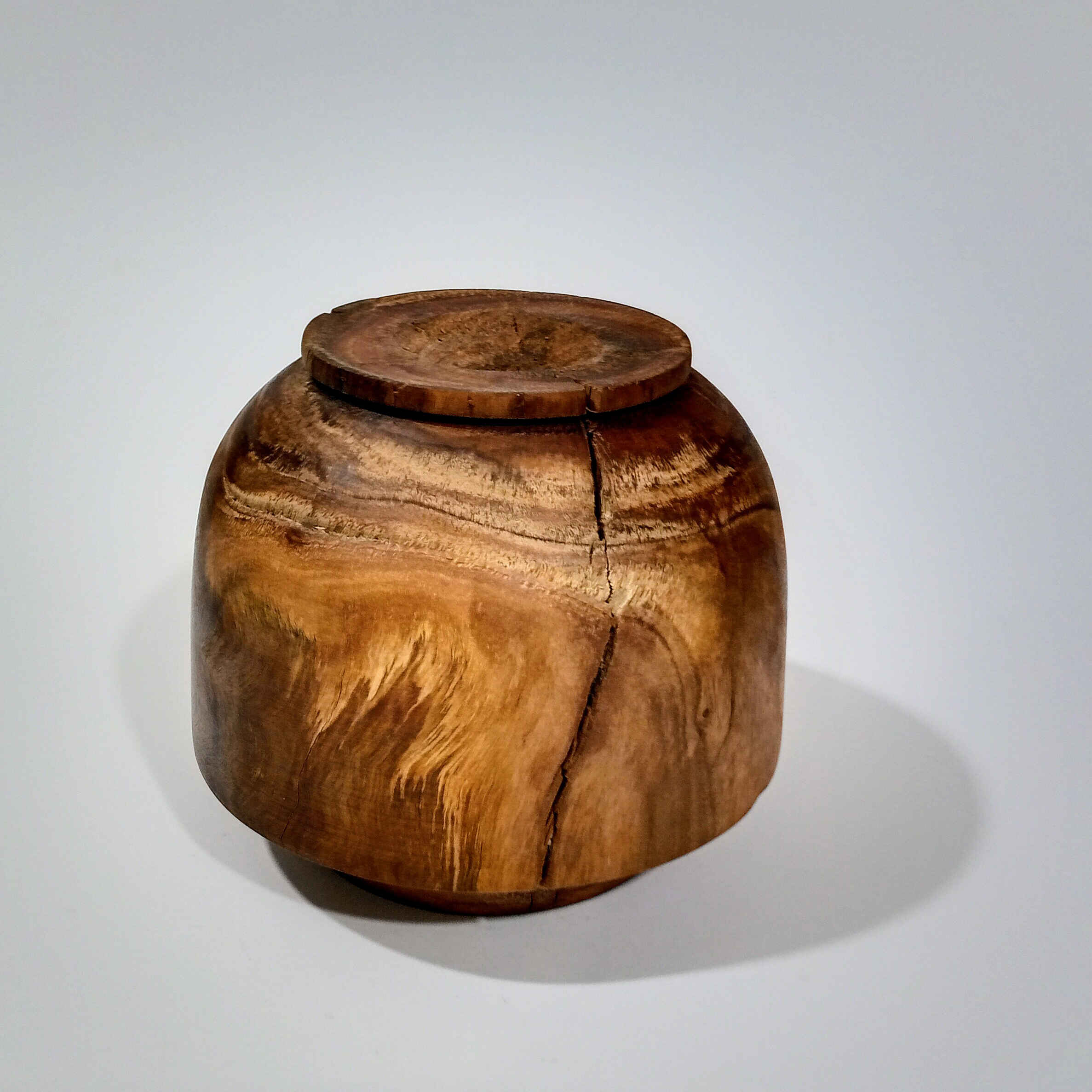 Handcrafted Decorative Wooden Vases Made from Natural Solid Wood for Living Space