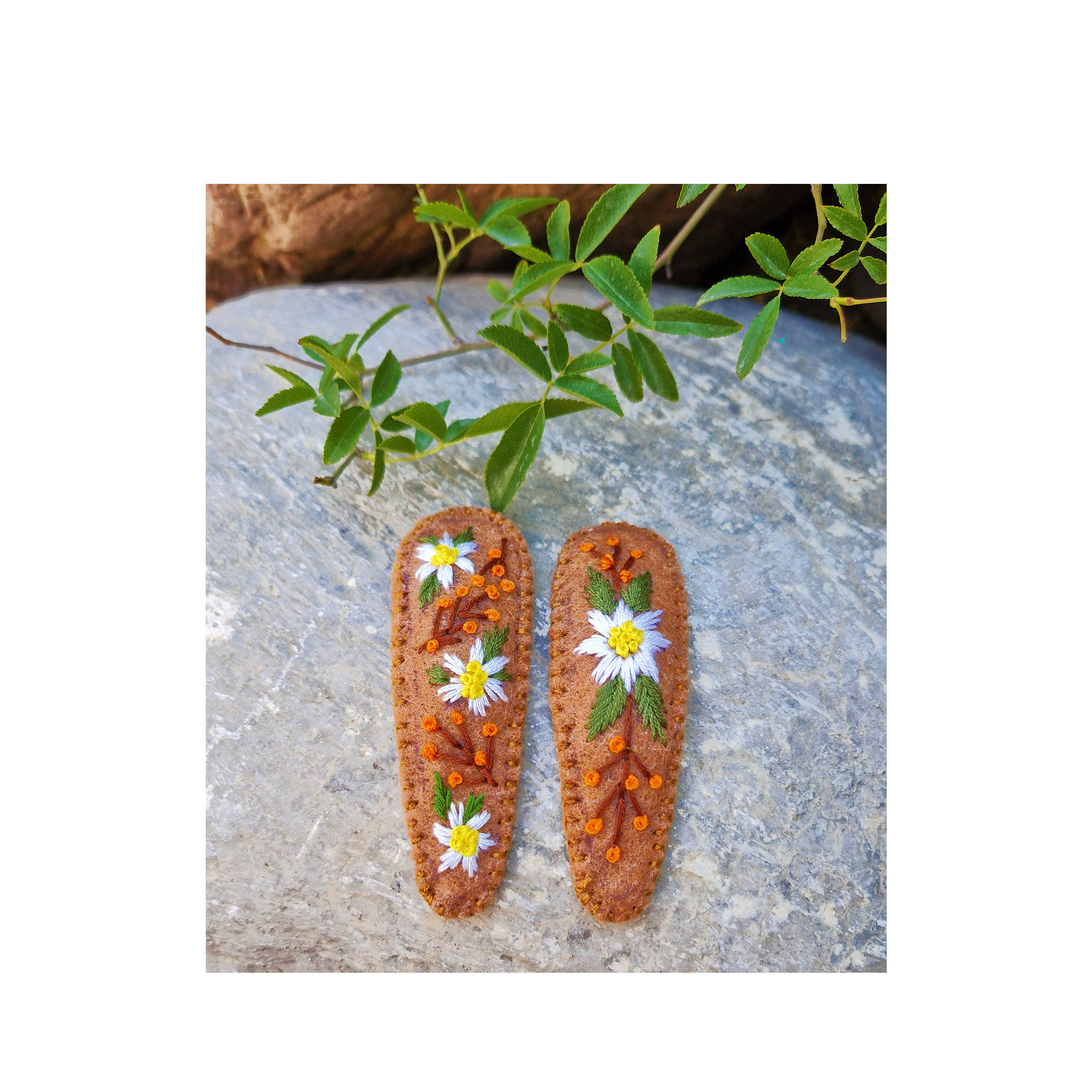 Embroidered Snap Hair Clip Set with Floral Design Handwoven