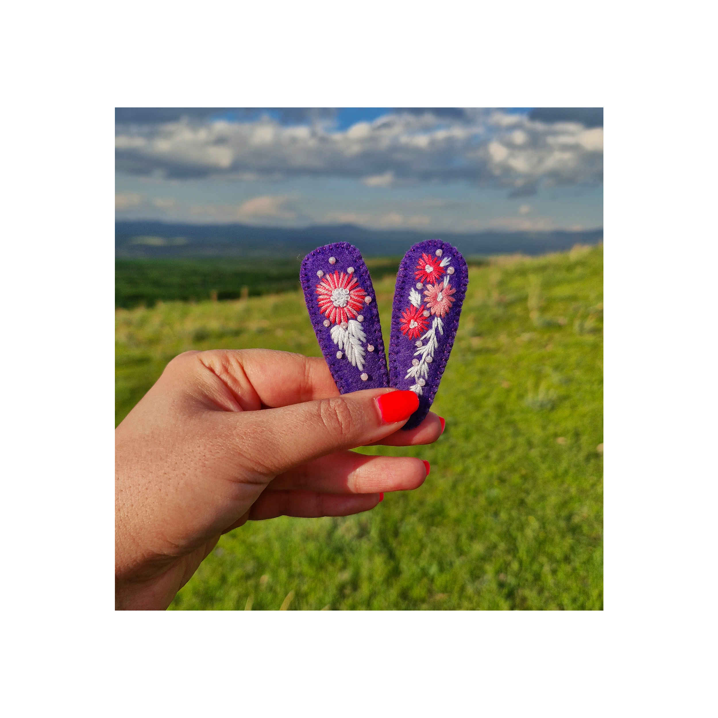 Hand-Embroidered Snap Hair Clip Set with Flower Design