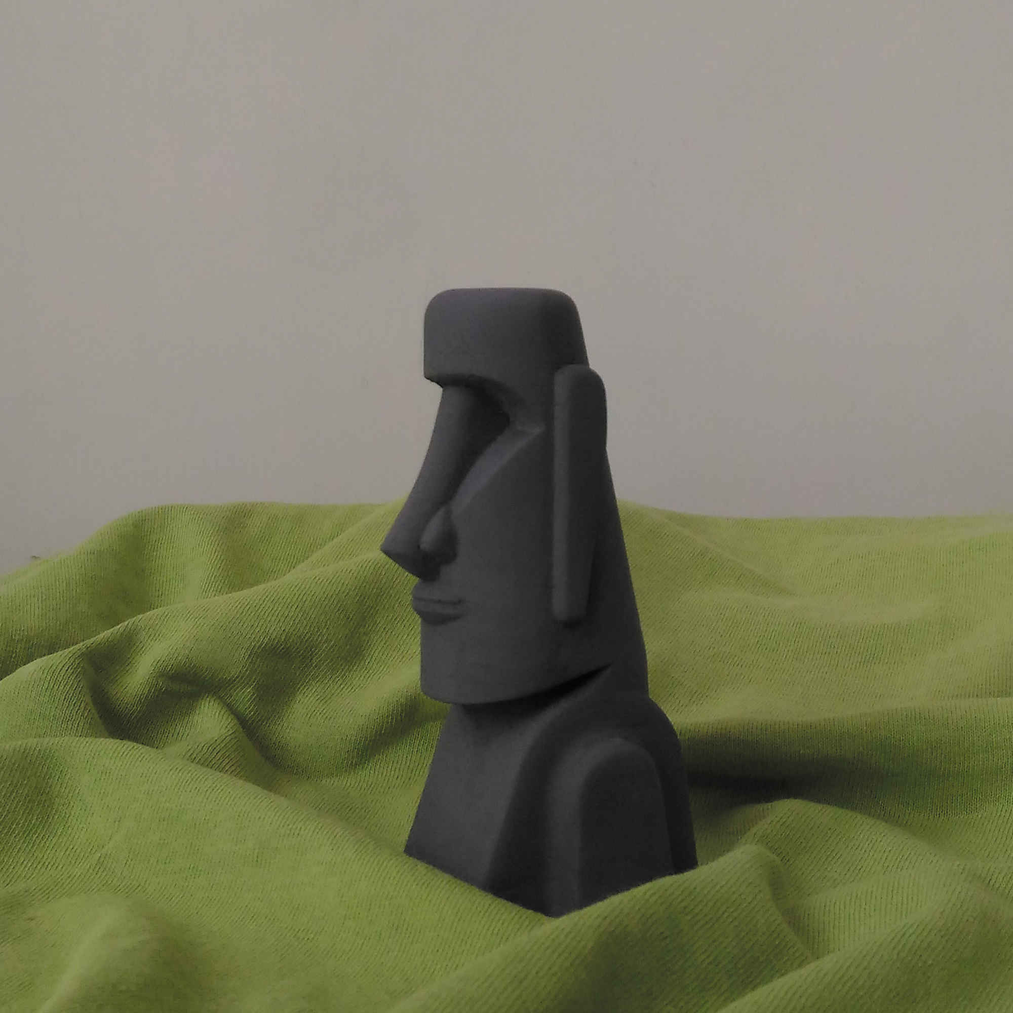 Moai Easter Island Figurine for Home Decor – Cultural Sculpture