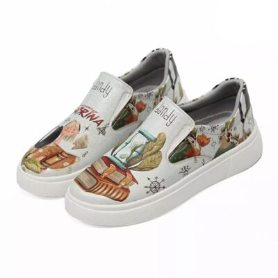 Graffiti Print Sneakers – Women’s Chic Casual Shoes Model Sabrina