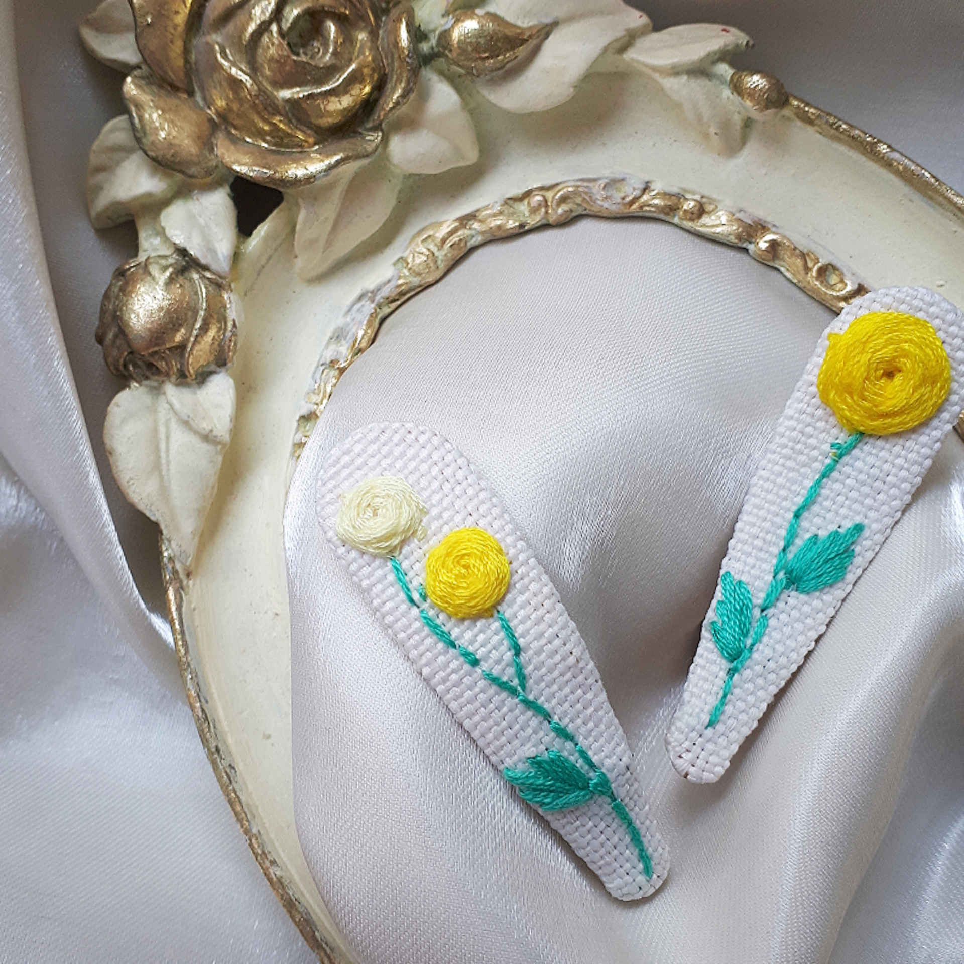 Embroidered Snap Hair Clip Set Handwoven Model Snail