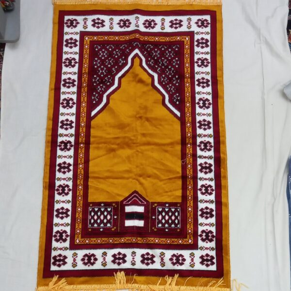 Islamic Velvet Prayer Rug Padded Sajadah Janamaz Brick Red