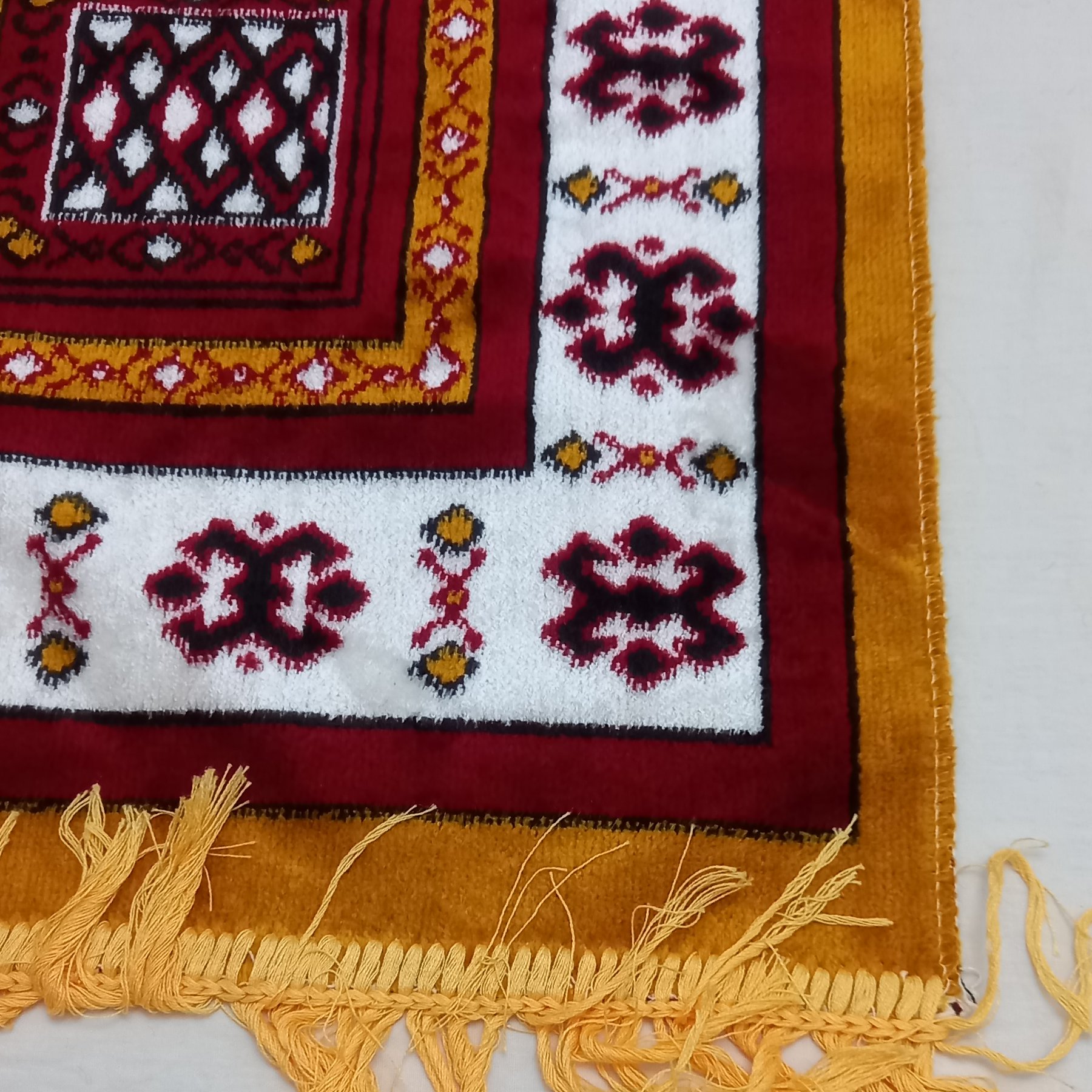 Islamic Velvet Prayer Rug Padded Sajadah Janamaz Brick Red