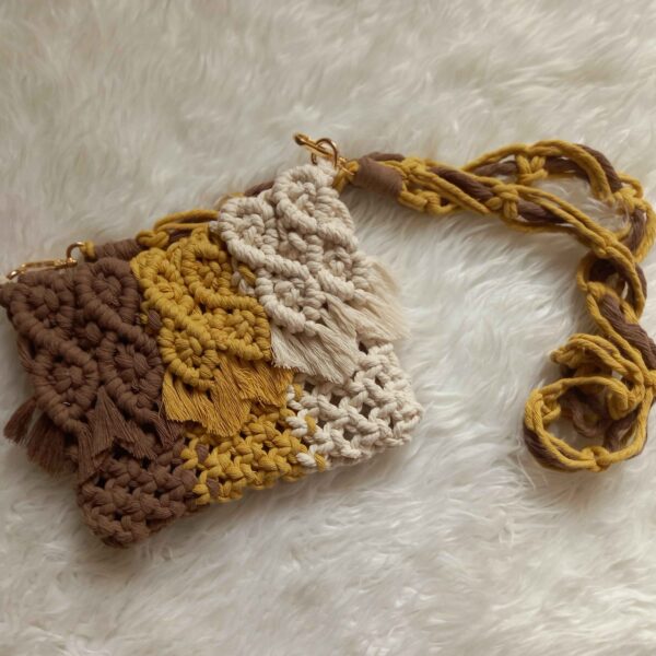 Macrame Shoulder Bag Handwoven for Women Model Leaf