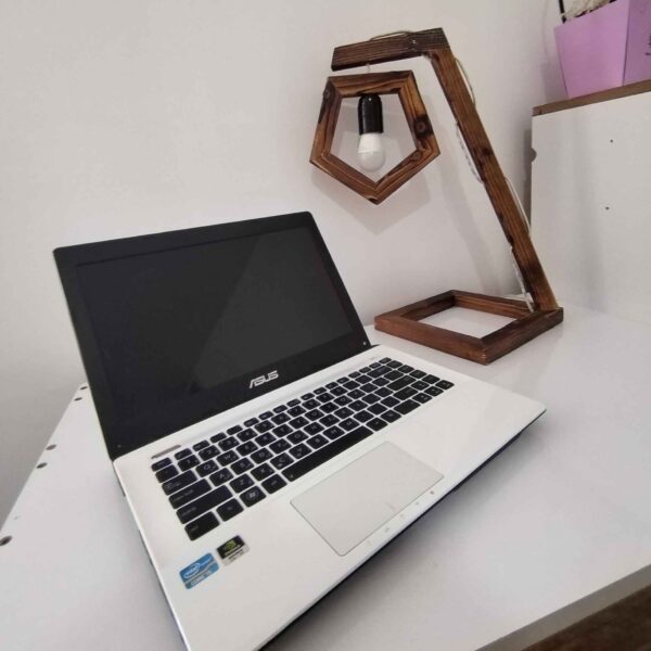 Minimalist Wooden Desk Lamp Handcrafted Suitable for Reading